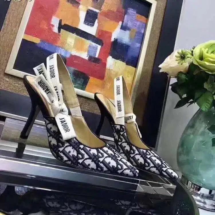 Pointed-toe bowknot cat heels floral letter ribbon high heels