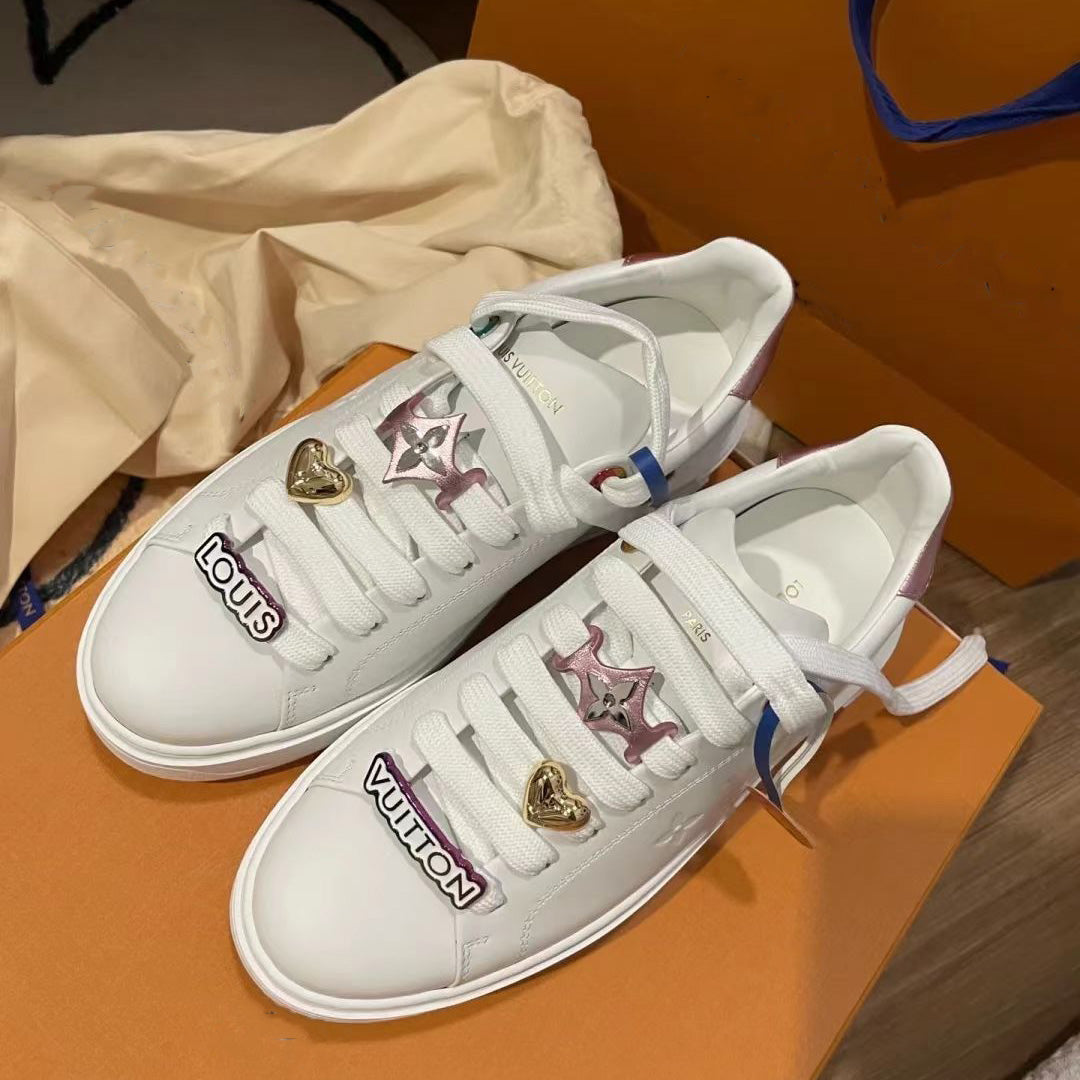 White Classic Style V Logo Female Sneakers