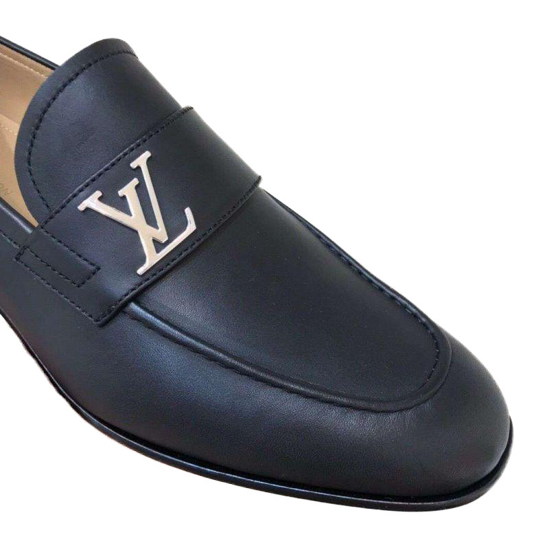 LV Loafer Shoe C24821