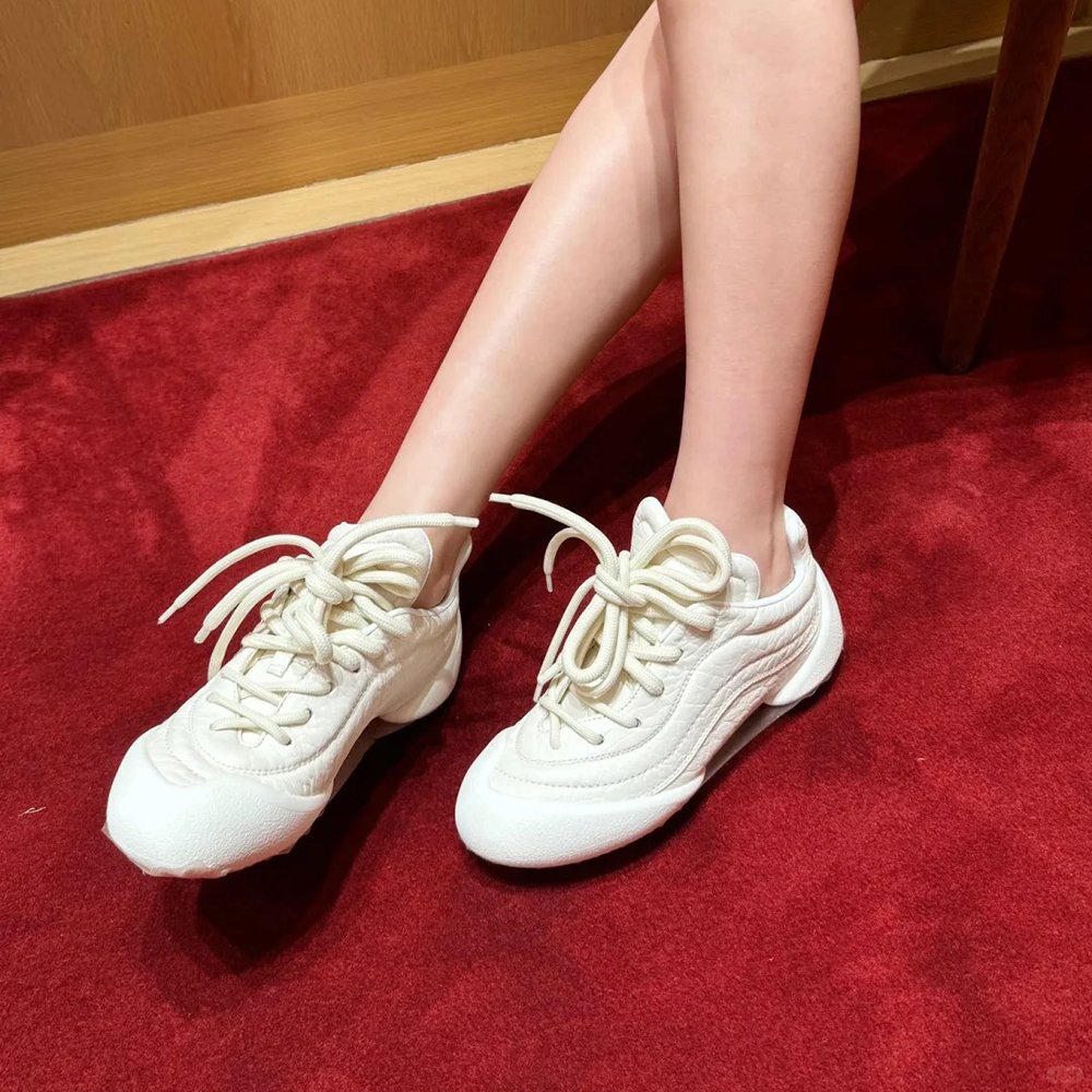 Women's Flexion Sneaker in Off White 807874