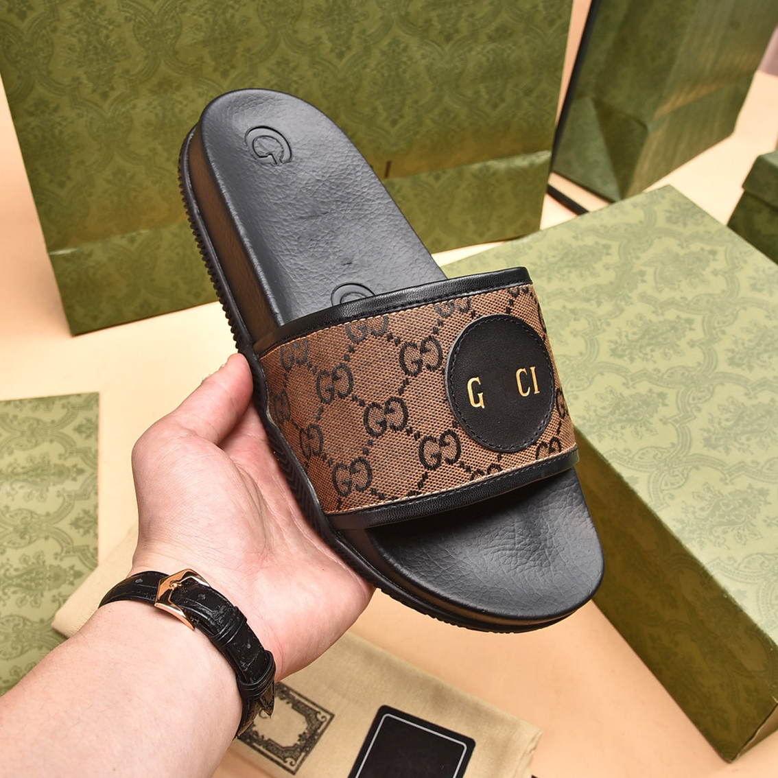 Luxury g pattern soft slipper sandals