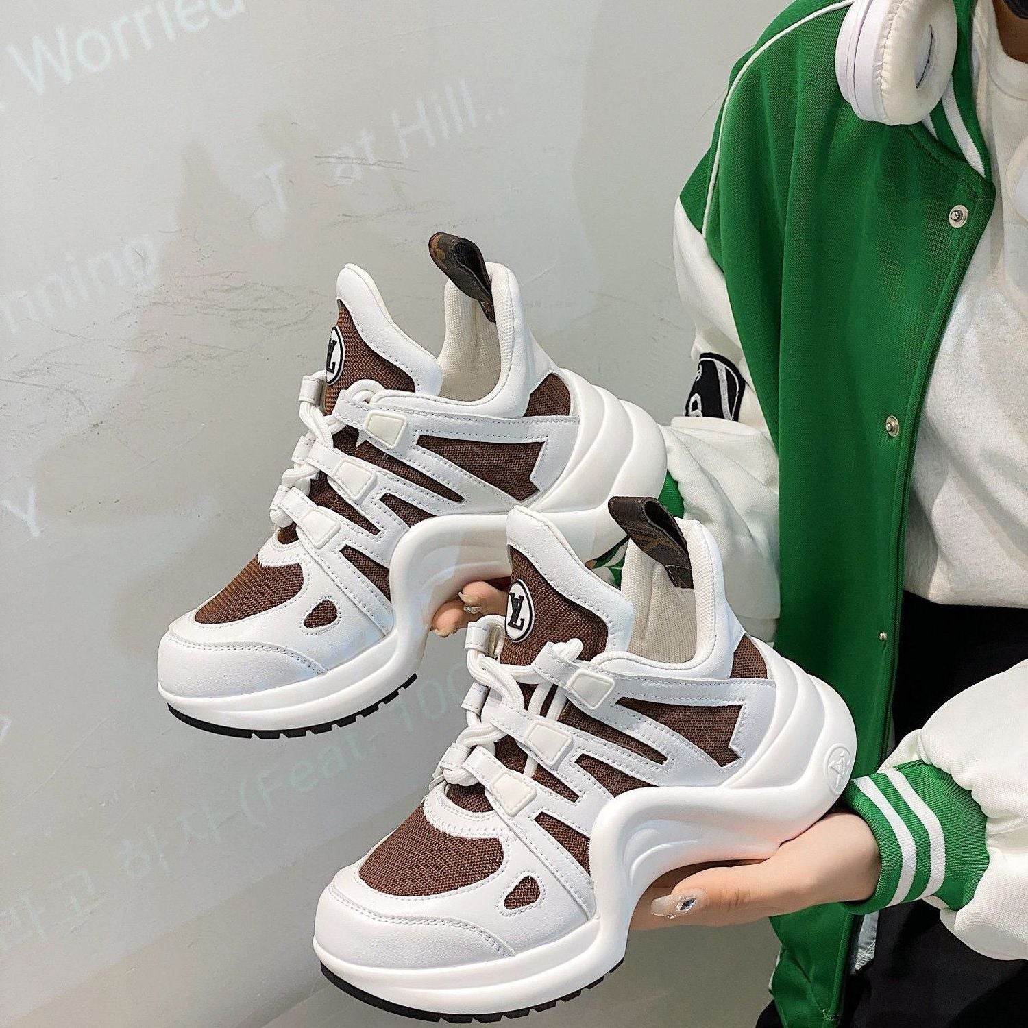 New Fashionable Women's Shoes