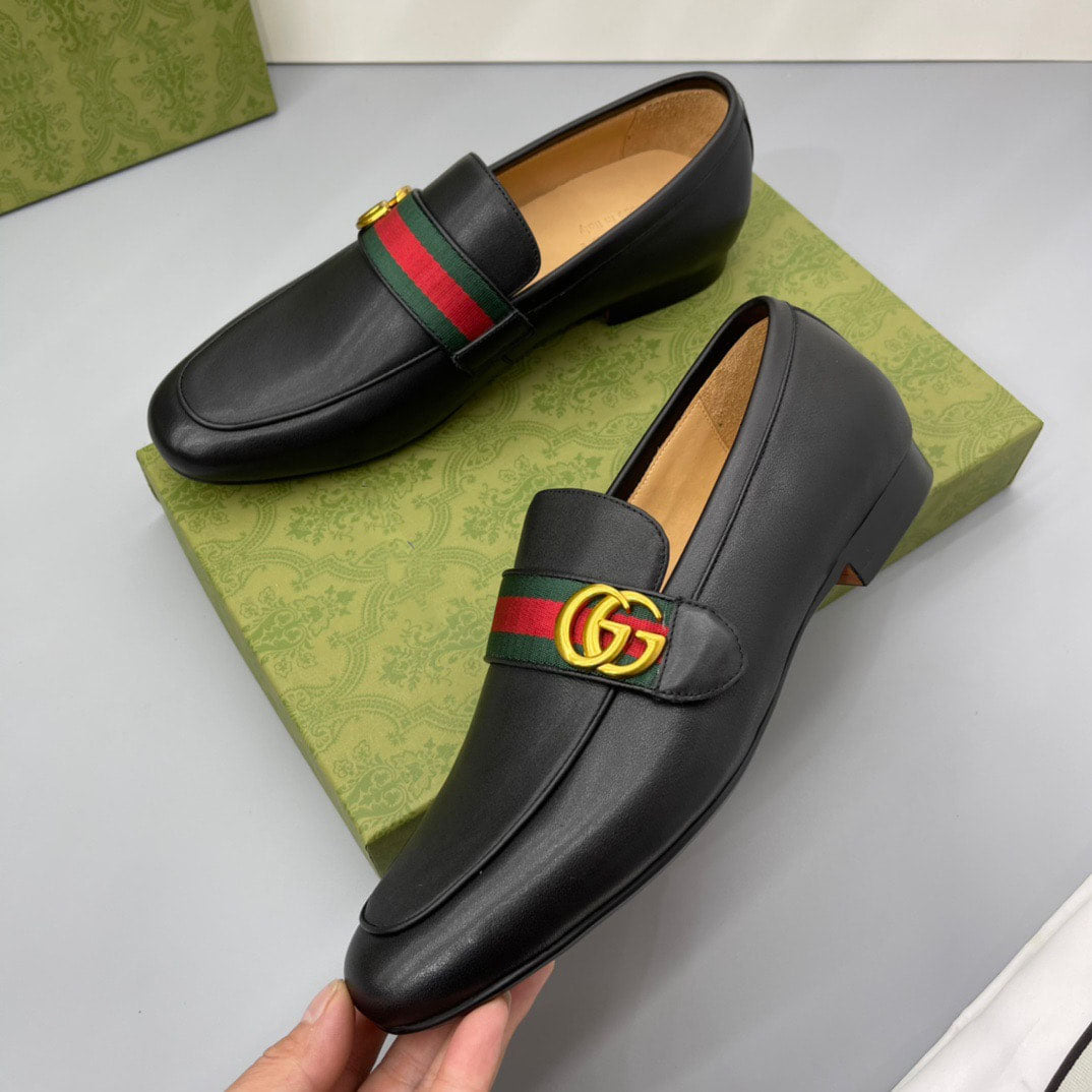 The latest fashion men's loafers 121905