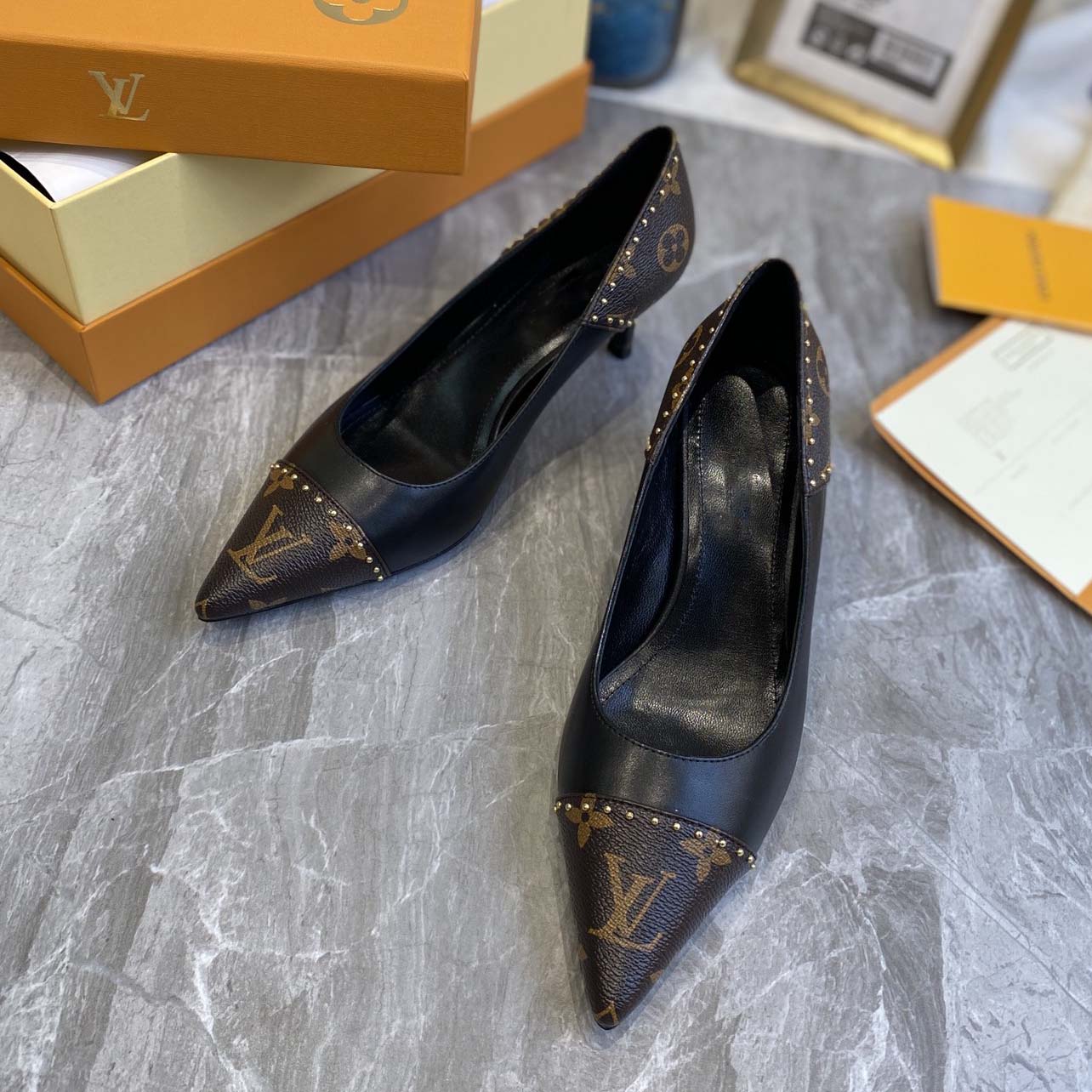 23 Ladies fashion luxury high heels XC052203