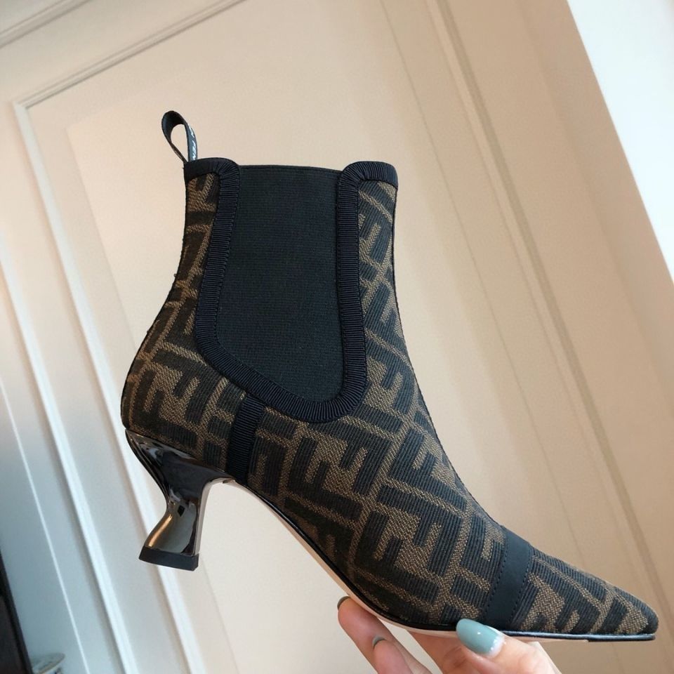 Fashion versatile high heels PF10050905