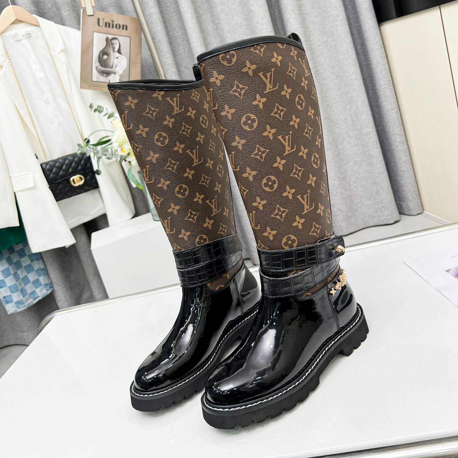The latest fashion high-heeled all-match boots(Shipped half a month after placing the order.)