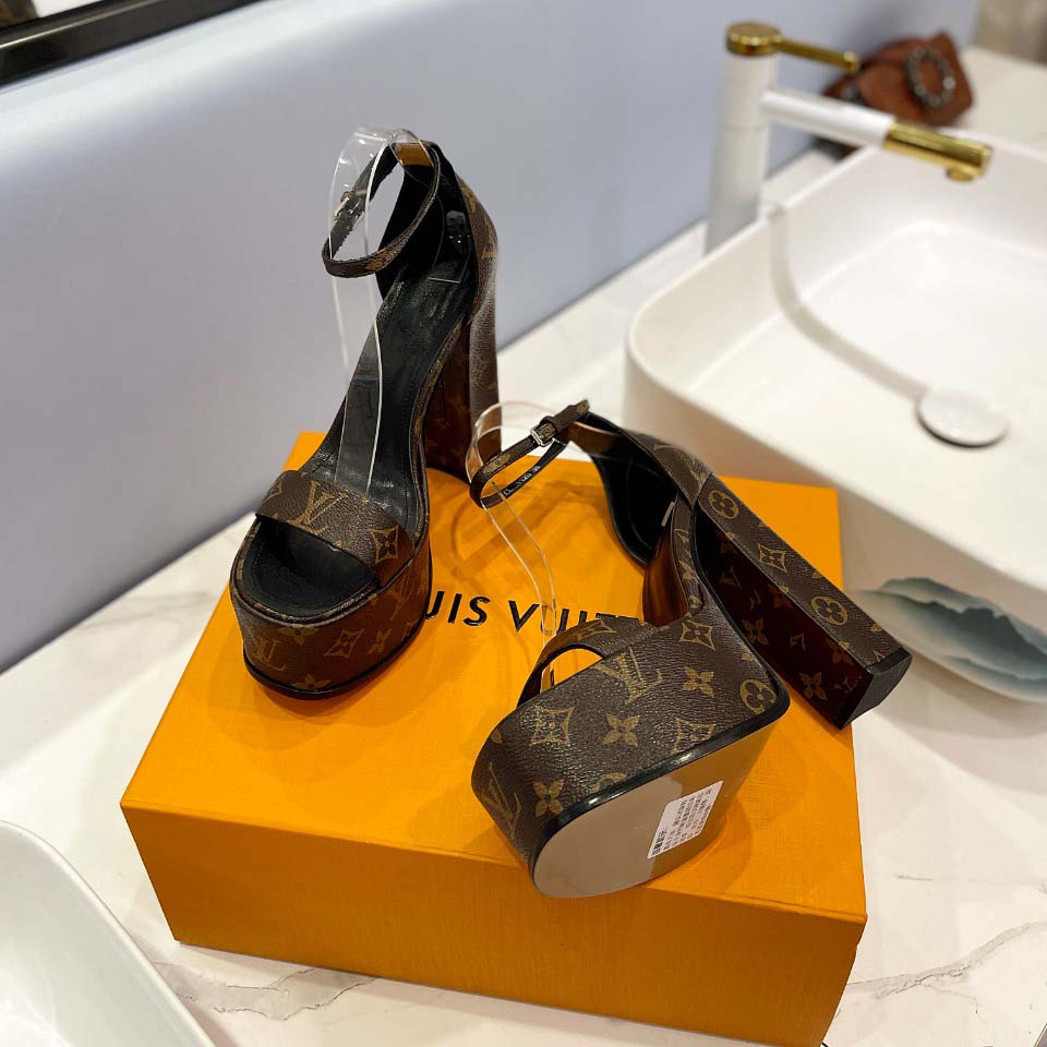 23 Ladies fashion luxury high heels XC053102