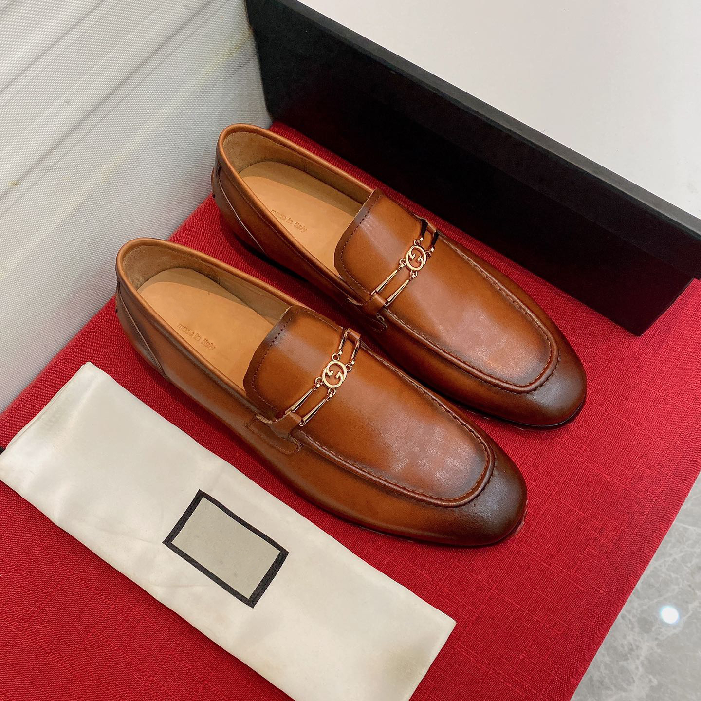 Classic design brand formal dress slip on shoes
