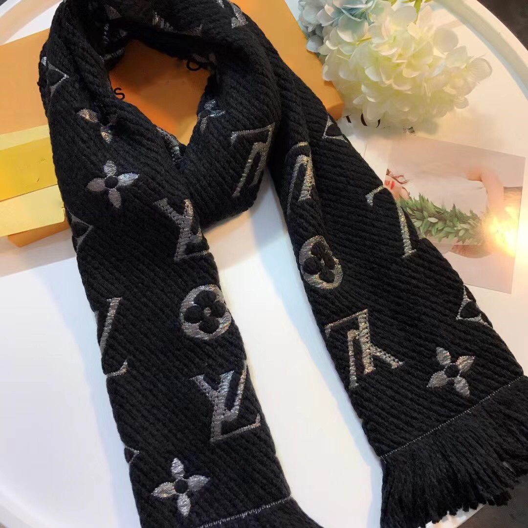 Black Fashion Lettering Versatile Warm Scarf