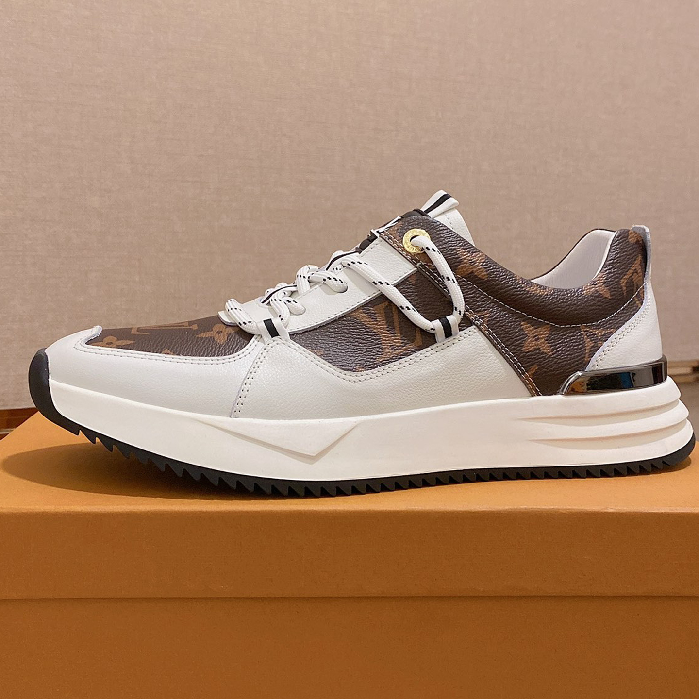 New splicing fashion casual laceup sneakers