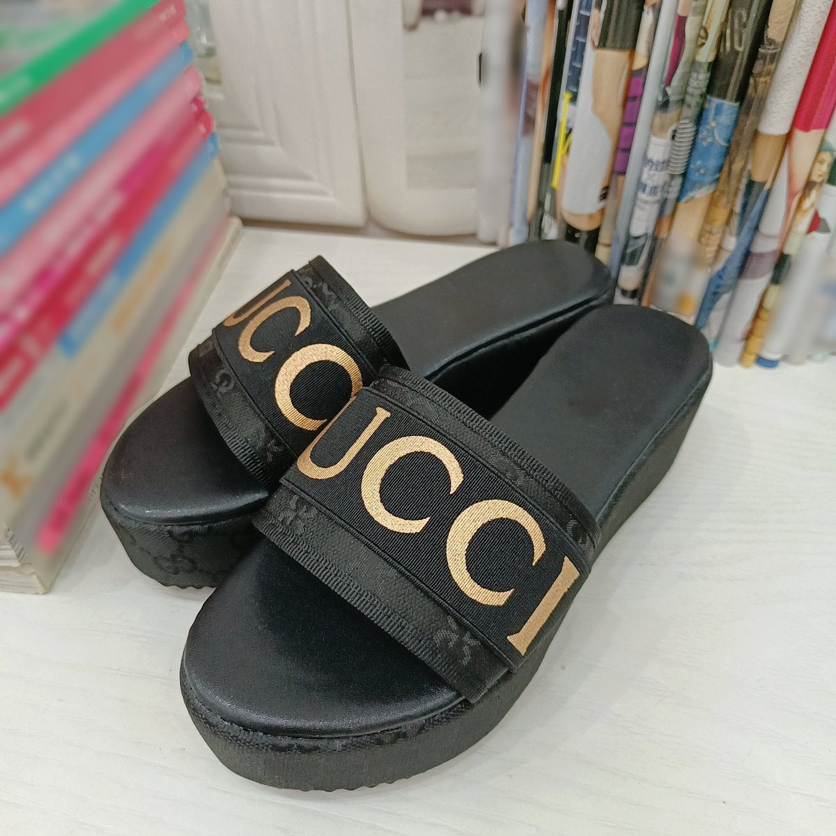 Trendy retro sandals PD10041127