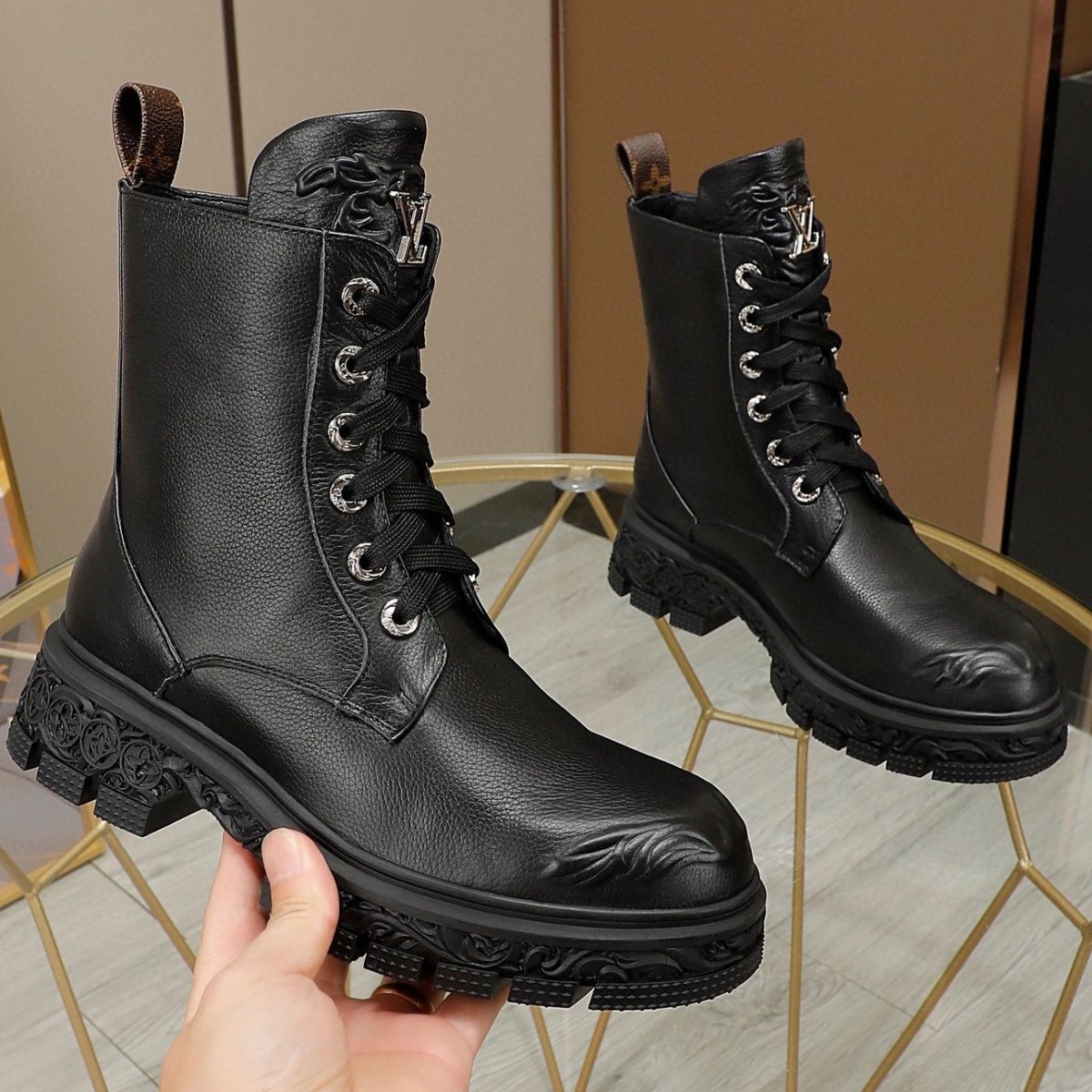 Autumn and winter catwalk new short boots women's shoes lychee pattern slippery platform