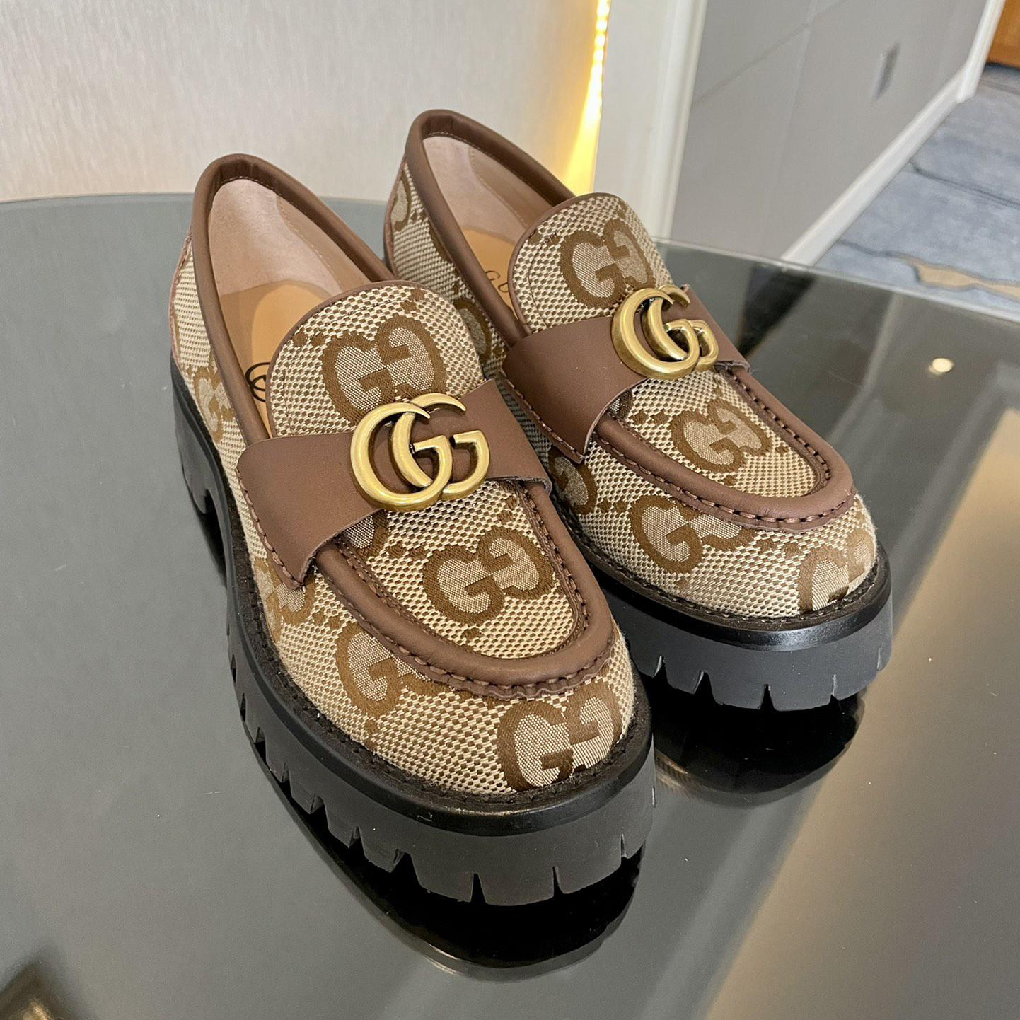 thick-soled loafers 03011