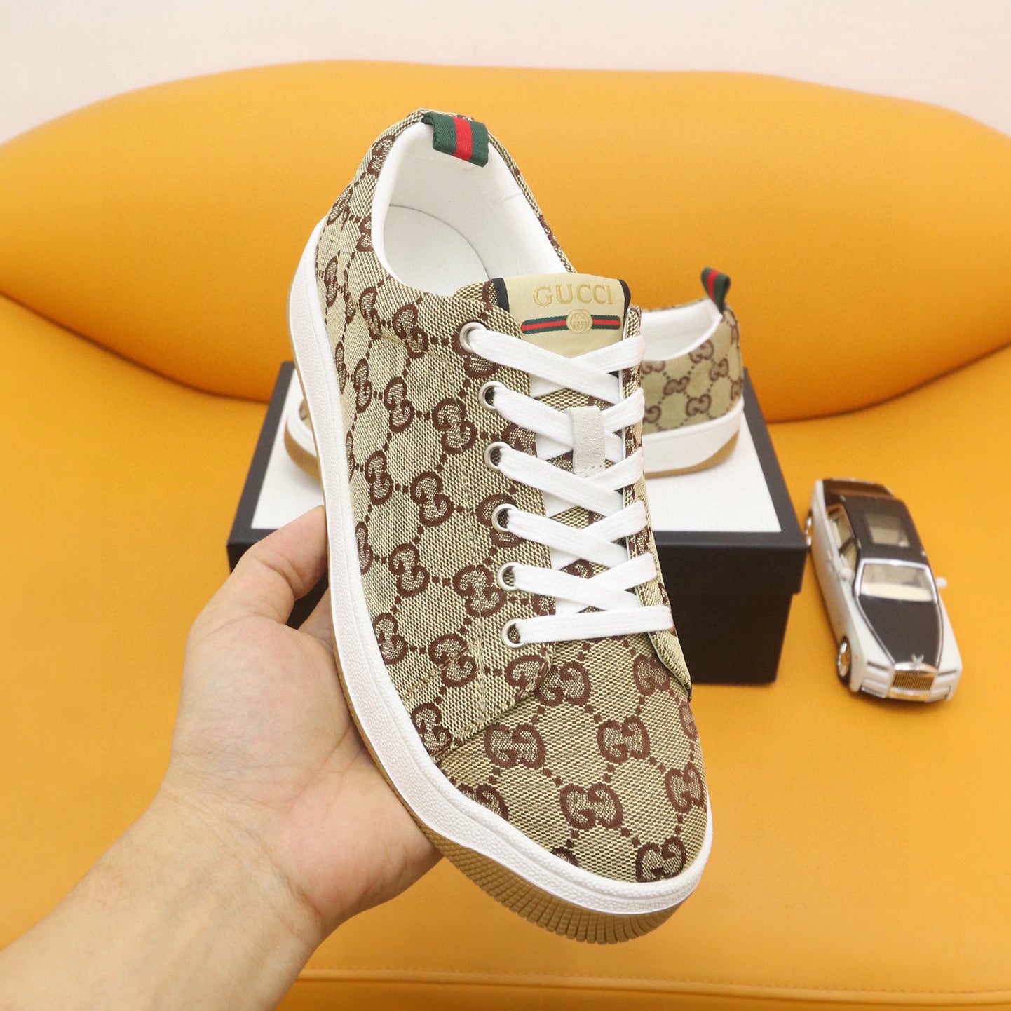 New lace-up classic letter pattern fashion casual sneakers