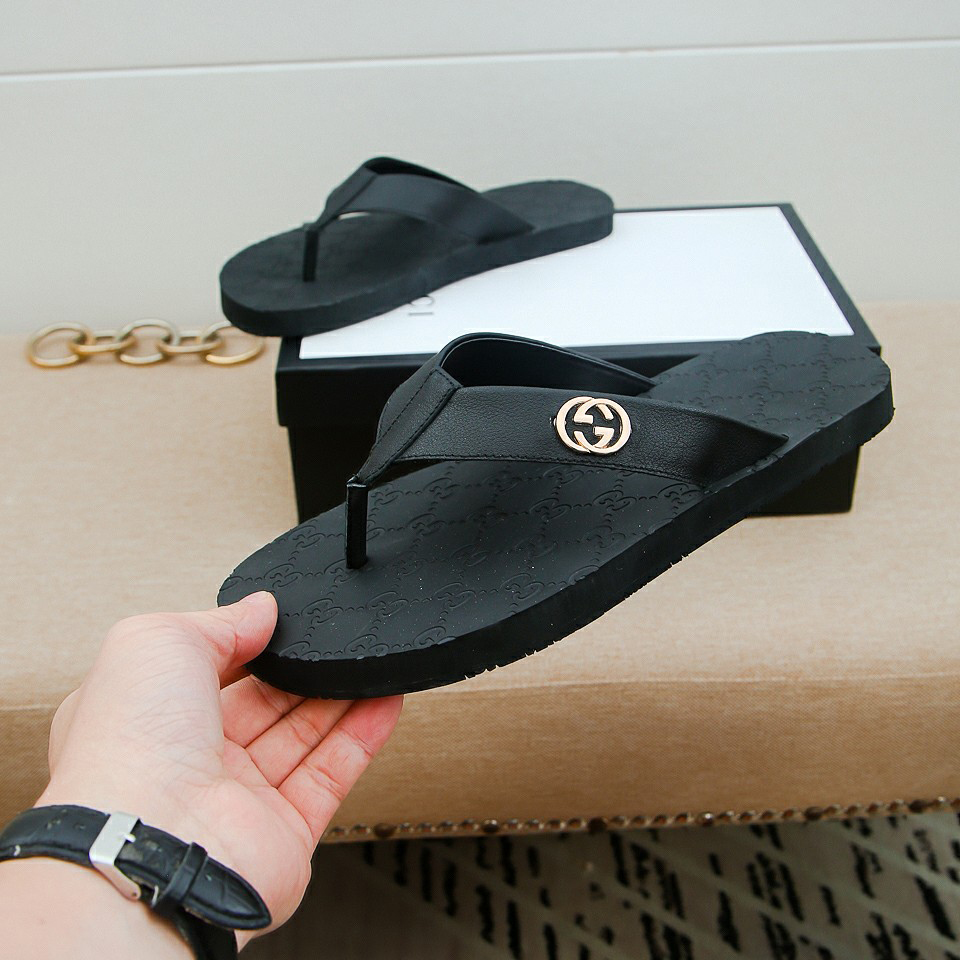 Fashion g-pattern flip flops
