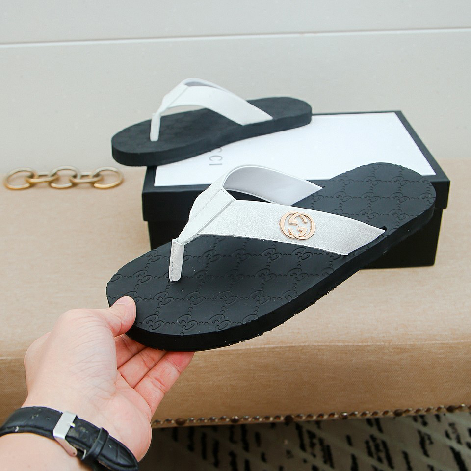 Fashion g-pattern flip flops