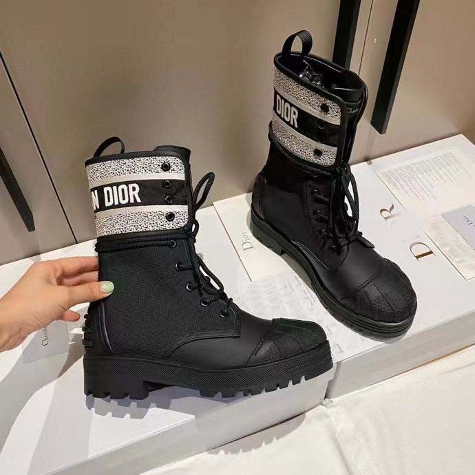 fashion shell toe martin boots