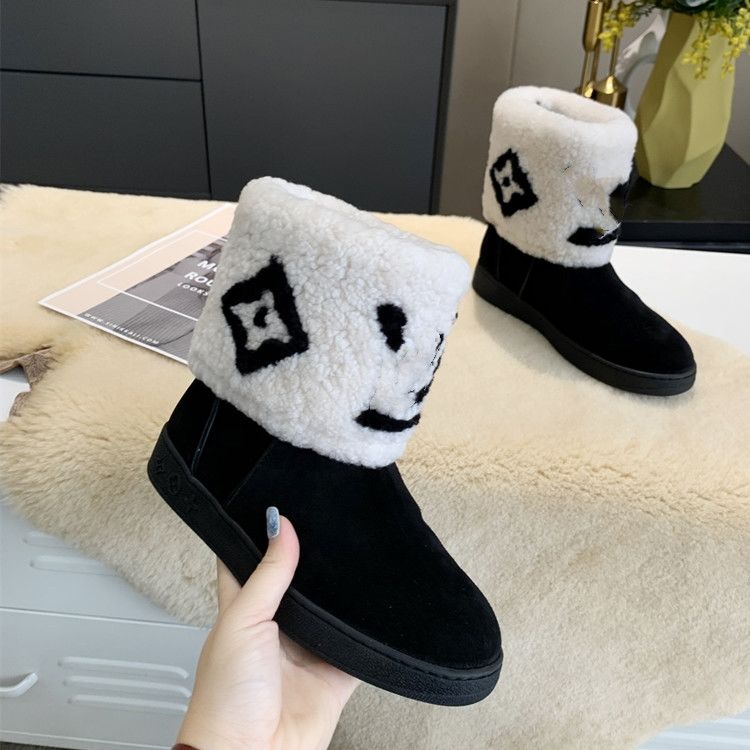 Classic British style women's fur all-in-one snow boots