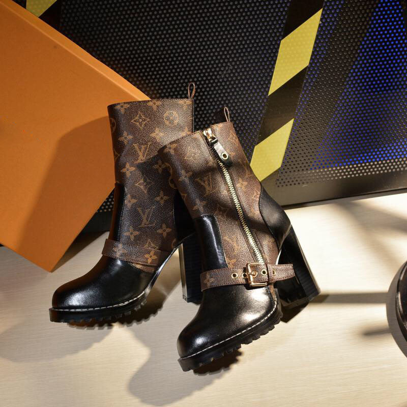 New fashion high-heeled all-match ankle boots S07