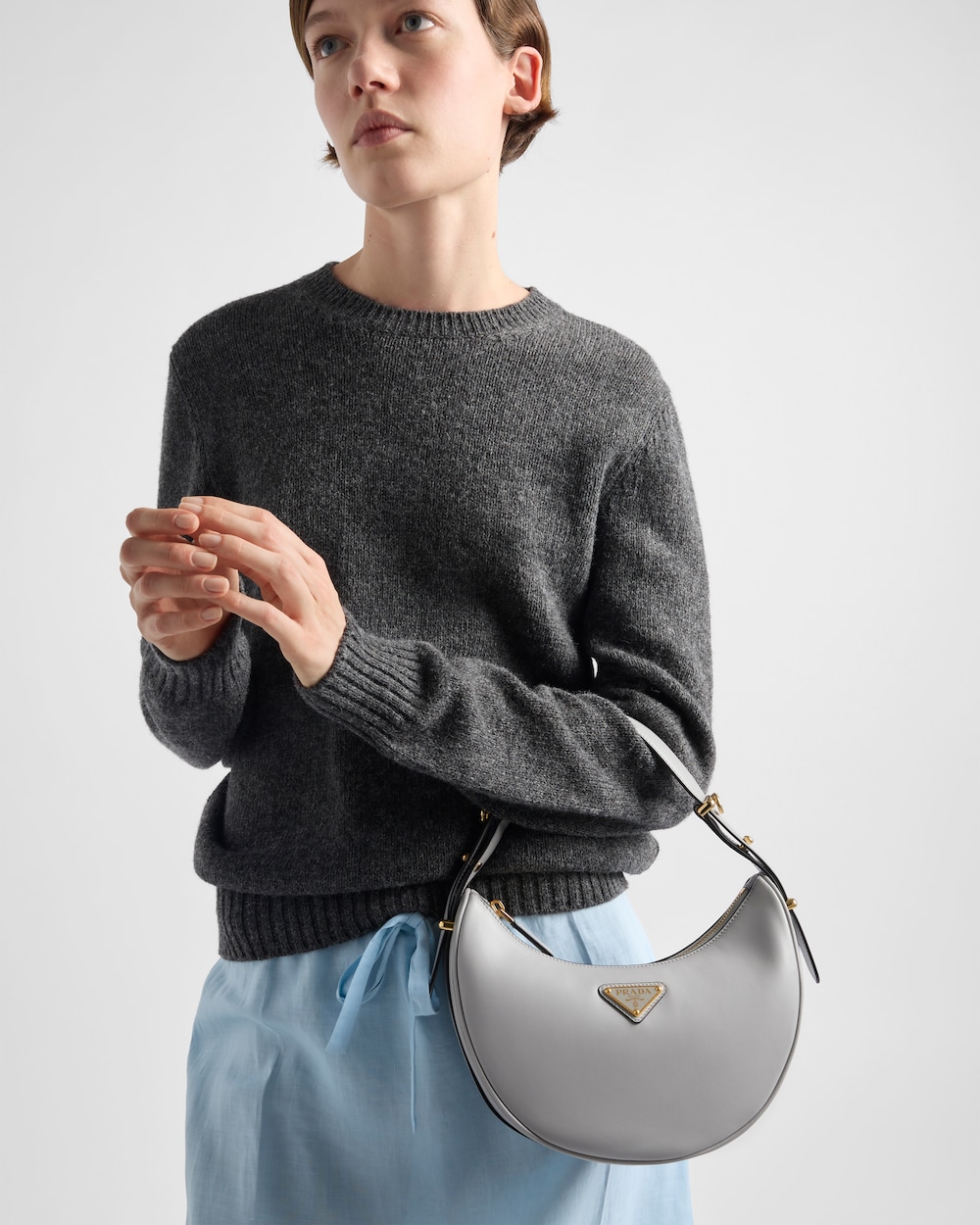 Arqué leather shoulder bag