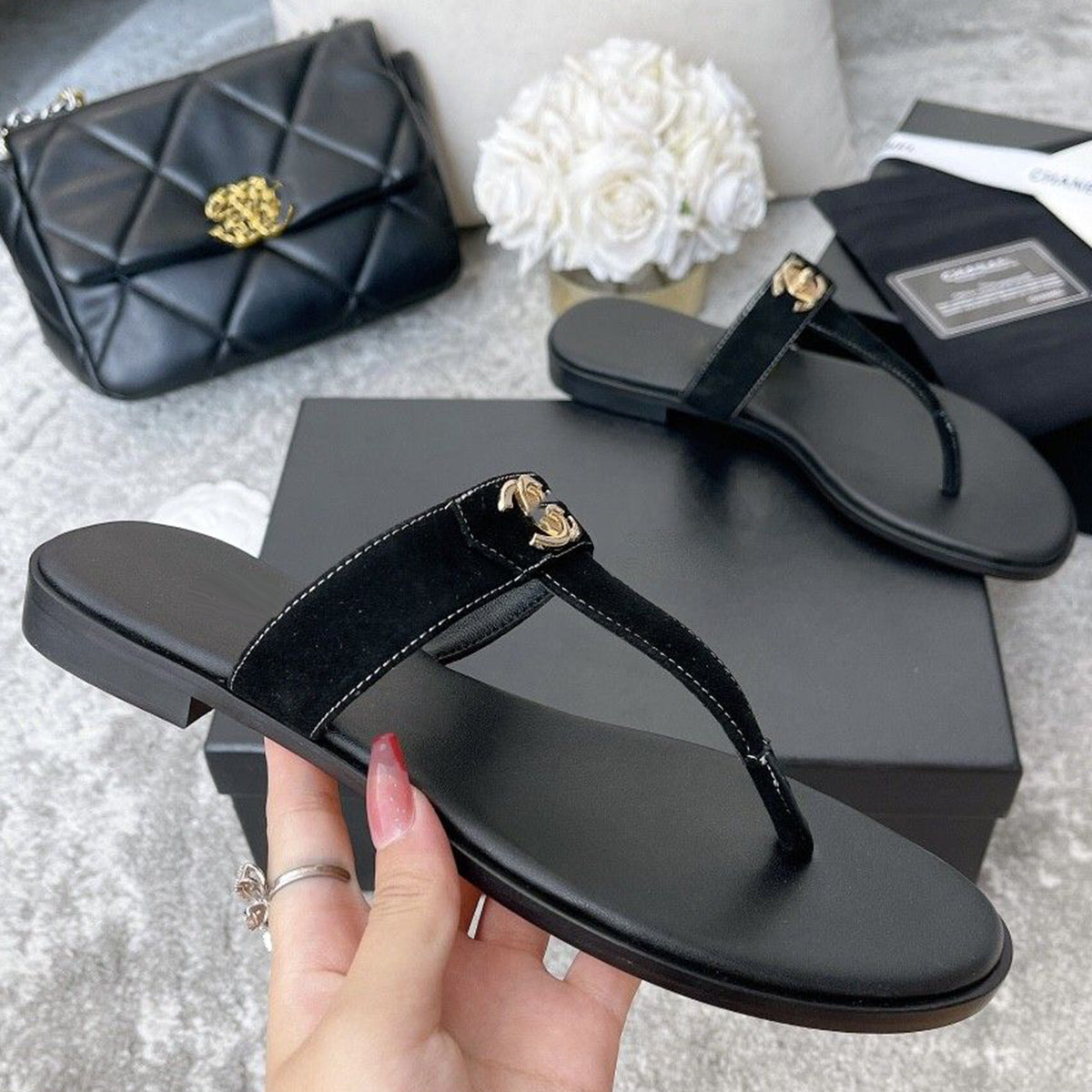 New stylish and minimalist sandals PD10041001