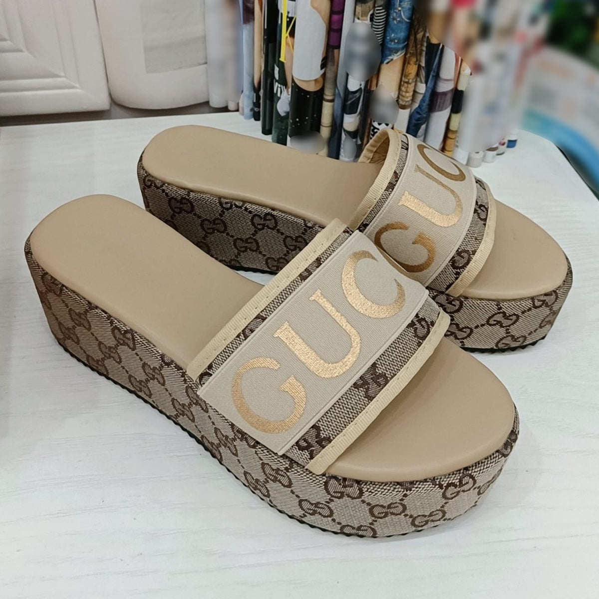 Trendy retro sandals PD10041127