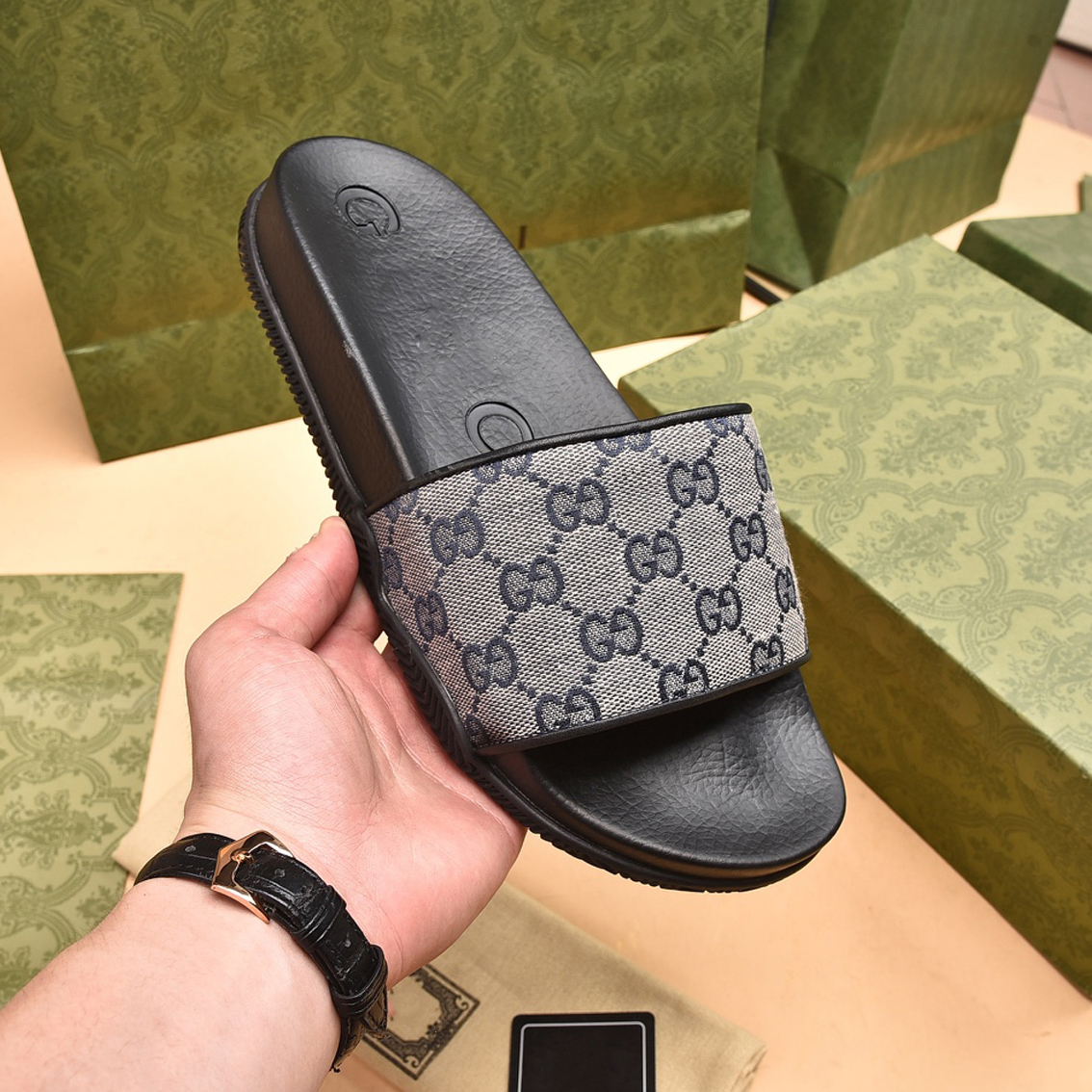 Luxury all g pattern soft slipper sandals