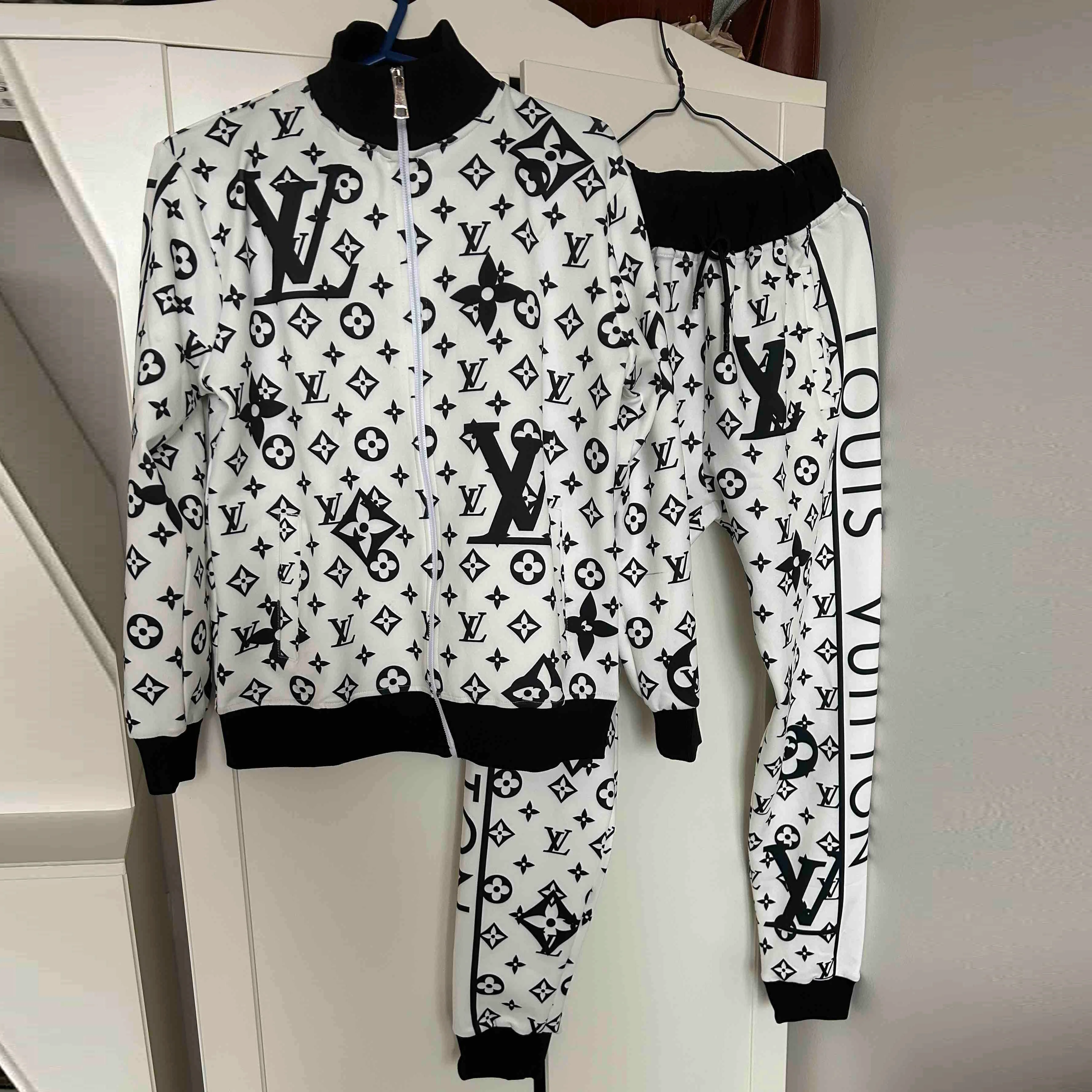 New men's casual sports suits 1024121906