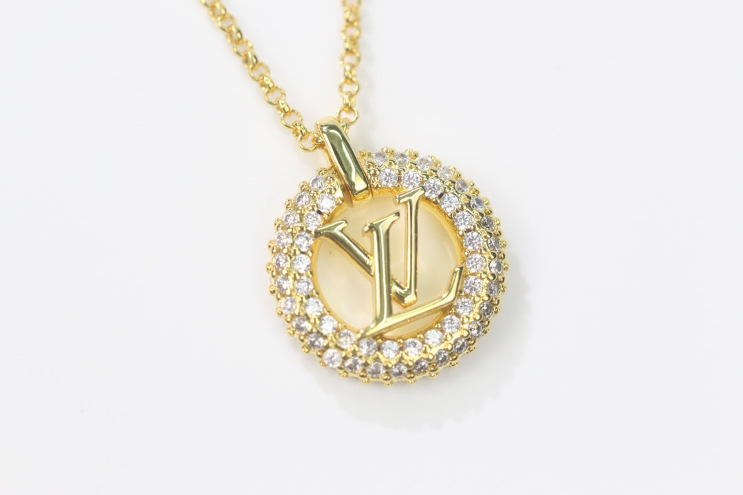 Round full diamond necklace