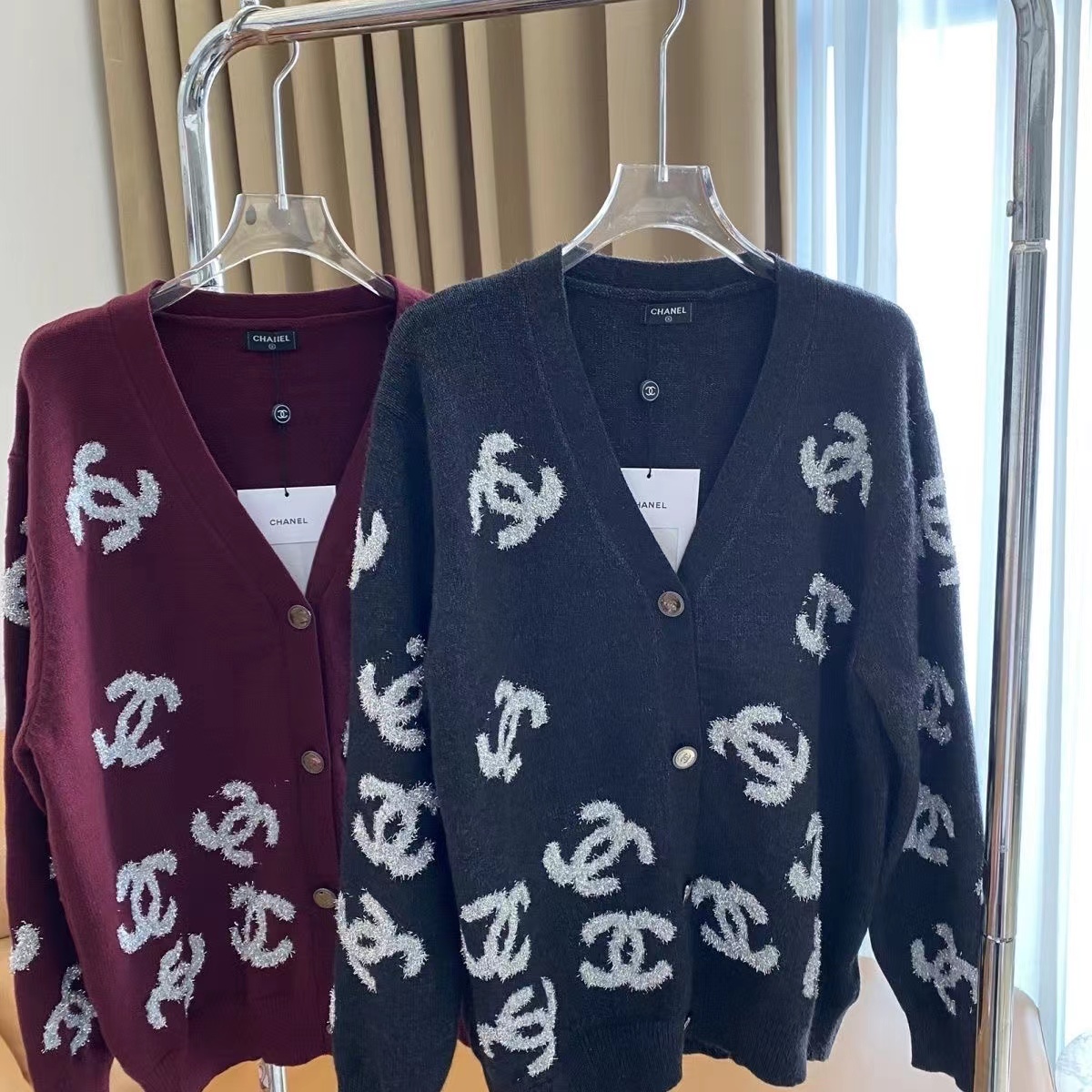 Original standard loose version V-neck double C three-dimensional cardigan knitted jacket