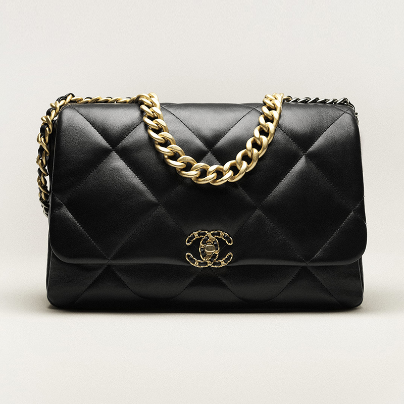 CH 19 MAXI HANDBAG AS1162