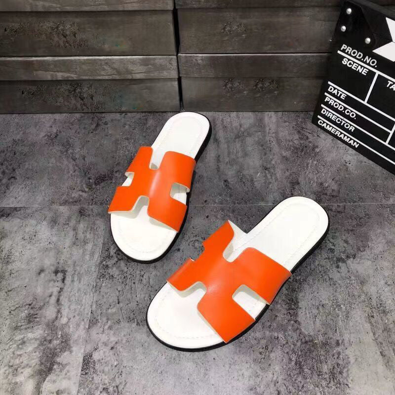 Wearing external sandals and flat shoes PD10041140