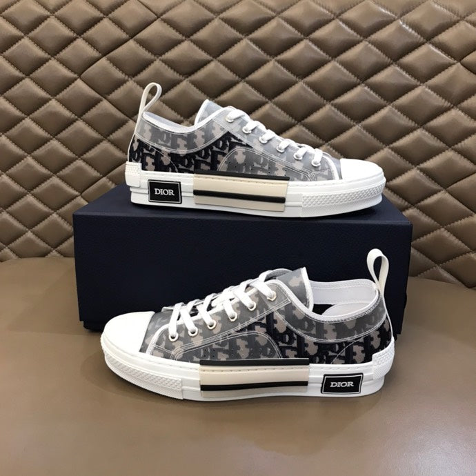 B23 Fashionable Low-top Canvas Shoes ZZL070501