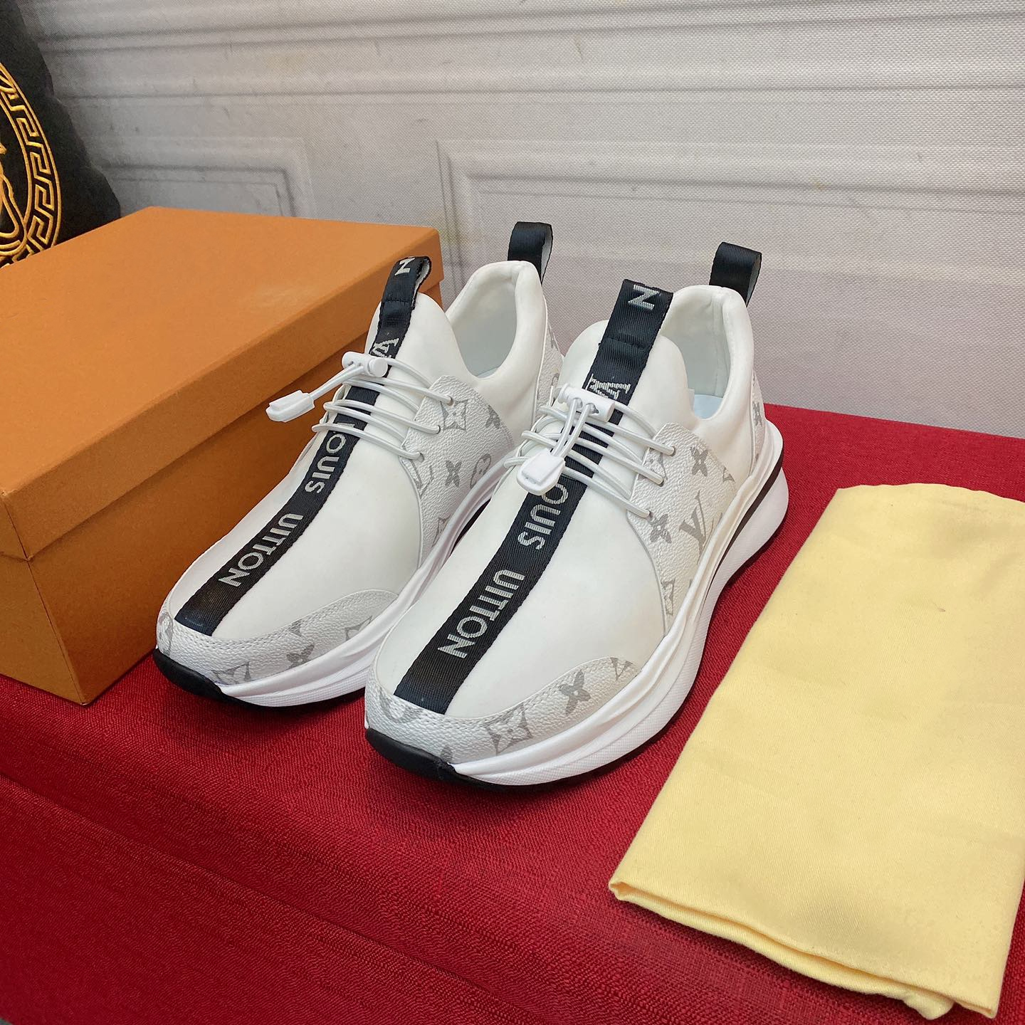 Classic Brand White Men's Sneakers