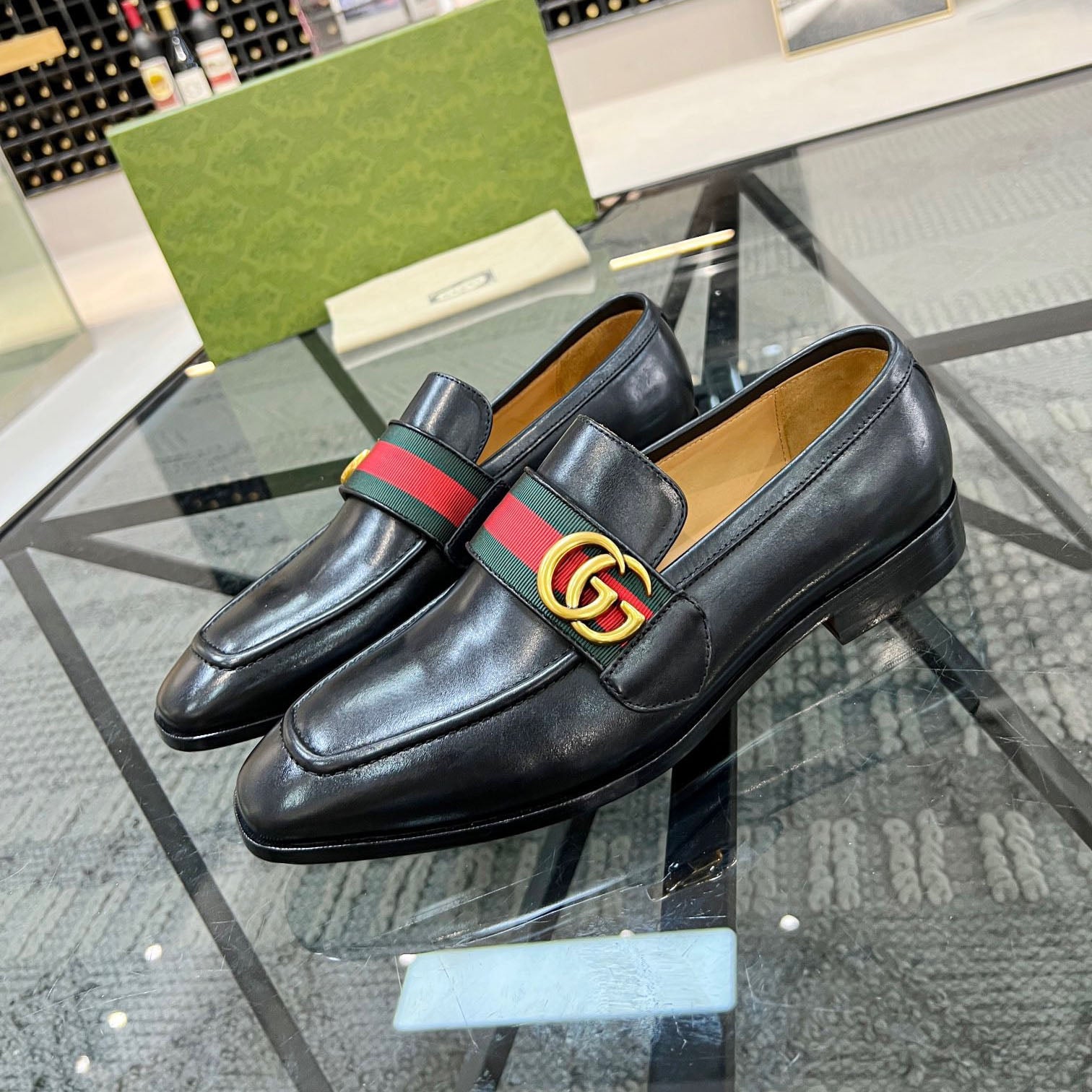 The latest fashion men's loafers 121907