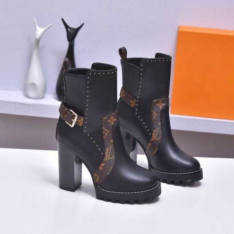 British styleNew high-heeled women's short boots light luxury thick heel temperament all-match