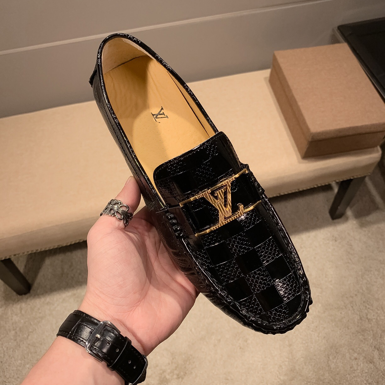 Bright Black V Logo Fashion Loafers
