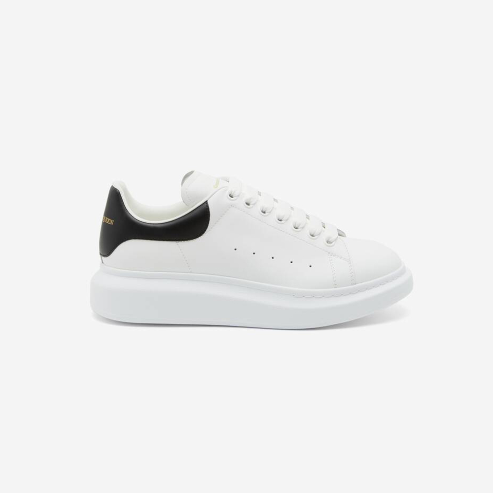 Women's Oversized Sneaker in White/black 807881