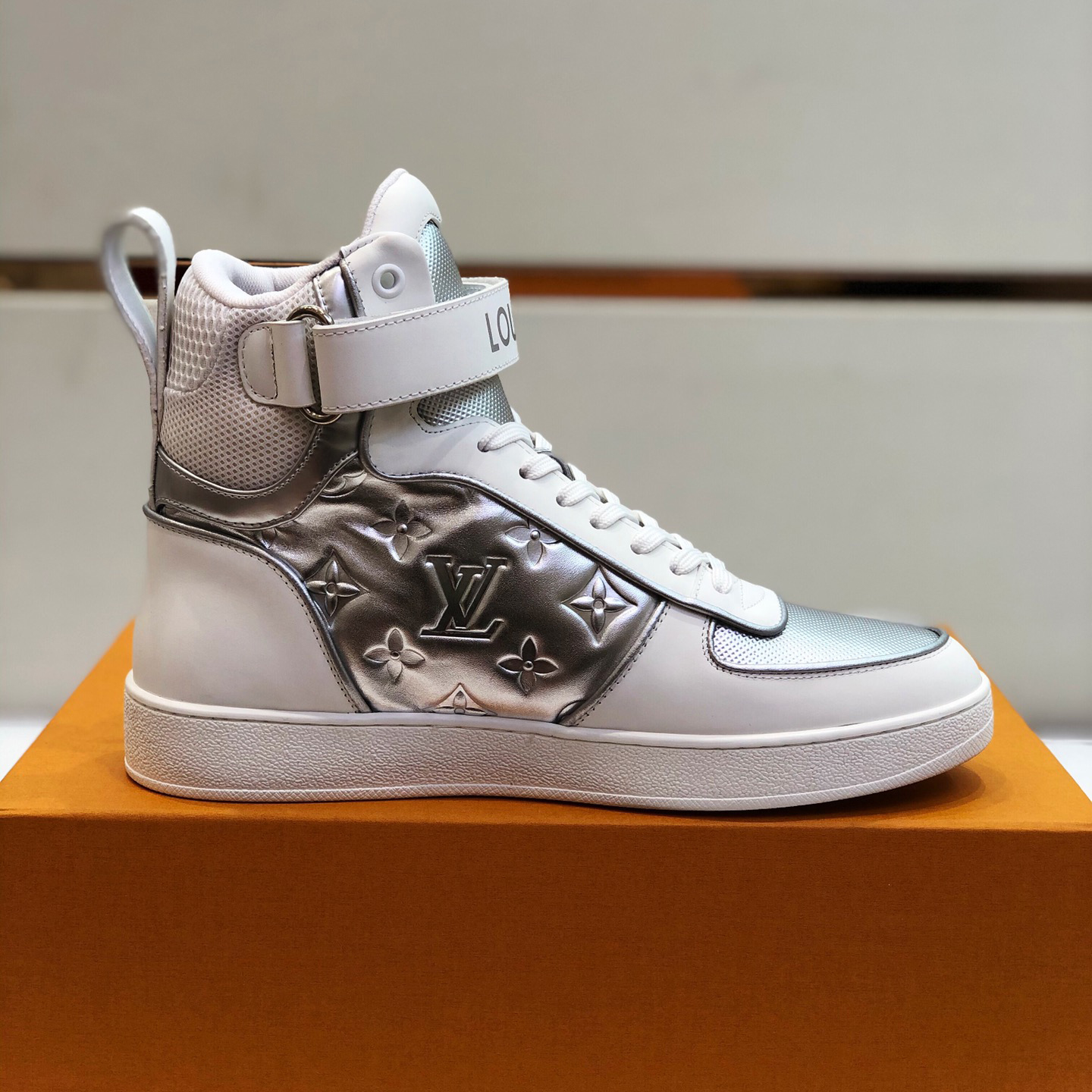 Deluxe Colorblock High Top Skateboard Shoes