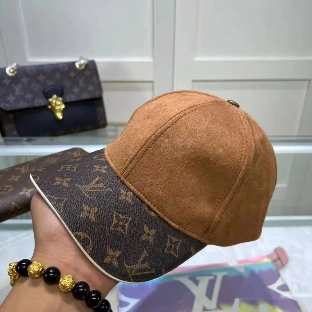 Explosive printed letters hard top baseball cap high-end retro big head peaked cap Europe and the United States big trend sunscreen net red