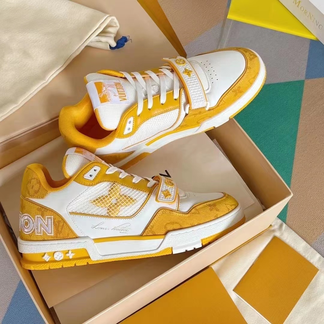 New Luxury V Logo Yellow Sneakers