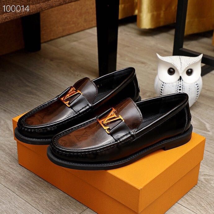 New Stylish Hot Sale Leather V Logo Men's Loafers