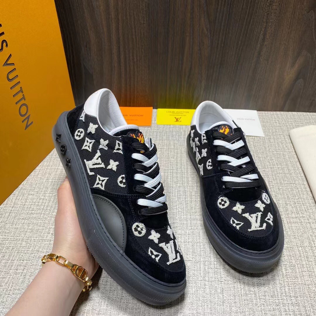 New Monogram Contrast Sneakers Black XC16060412