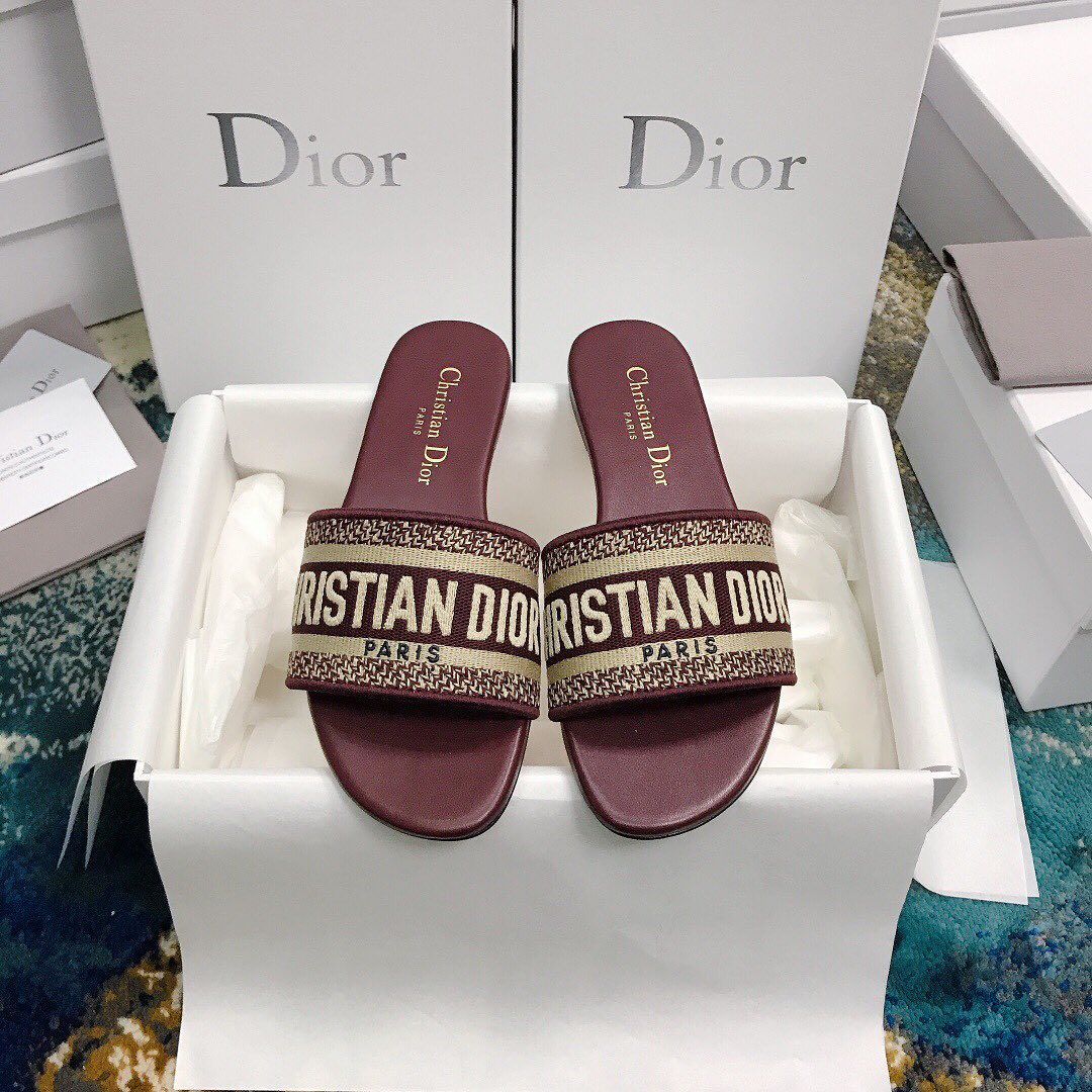 New Summer D Logo A Grade Women's Slippers S01