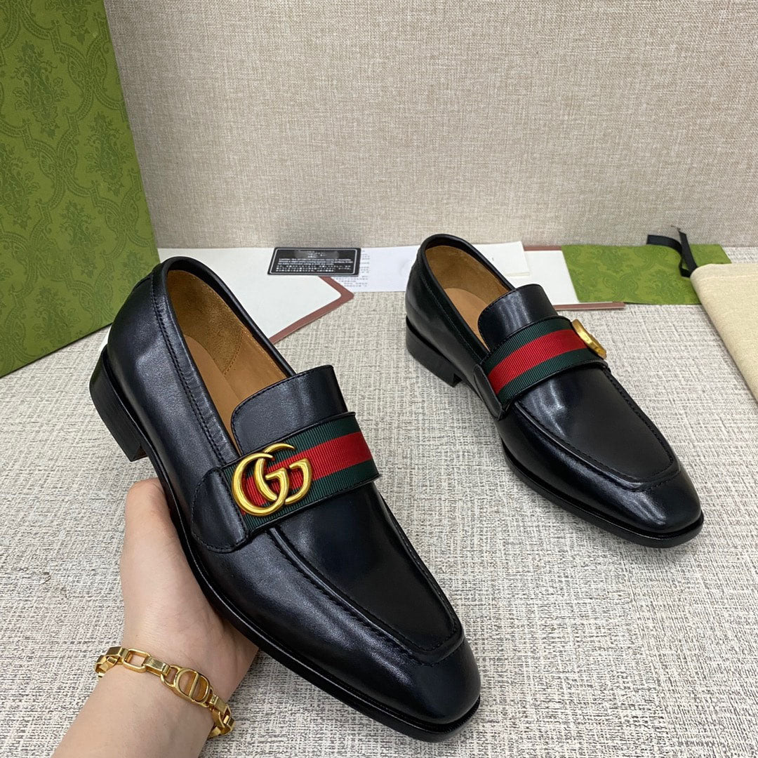 The latest fashion men's loafers 121906
