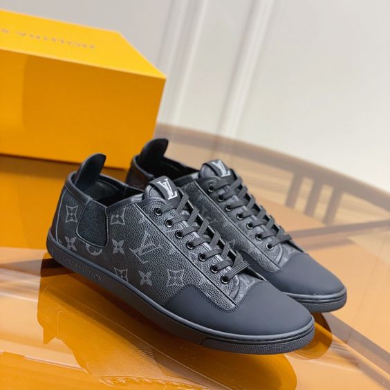 Black splice print low heel sneakers