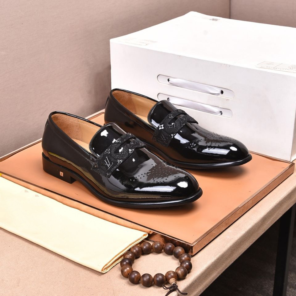 New black fashion leather shoes dress shoes