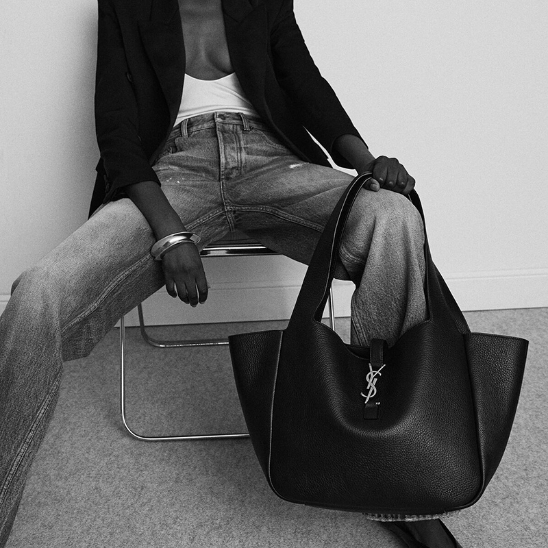 LE 5 À 7 BEA IN GRAINED LEATHER 852971