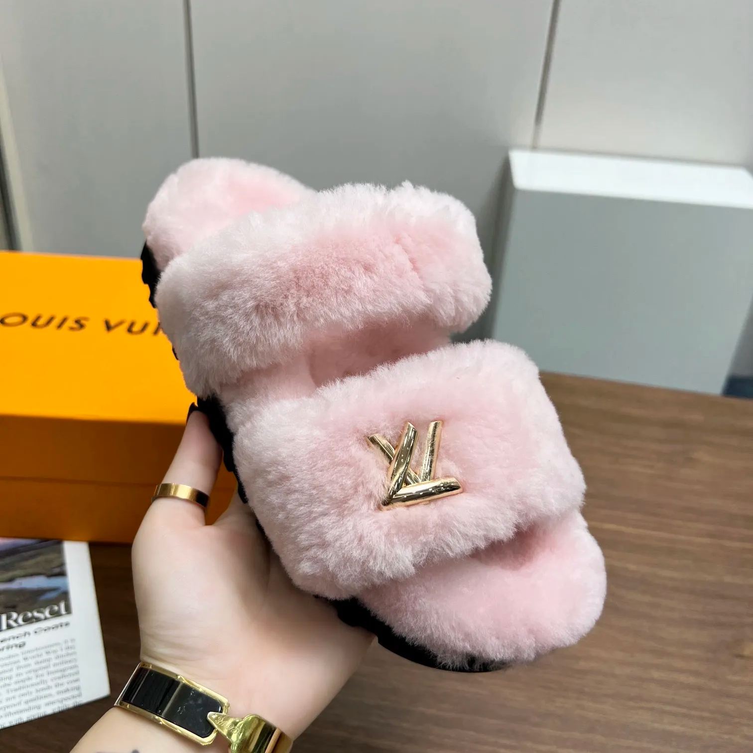 23 Luxury L official website synchronous metal buckle wool slippers soft wool top quality XC0423101609