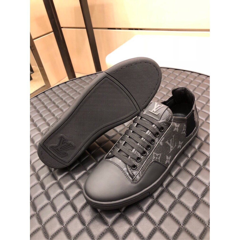 Classic Pattern Running Sneaker